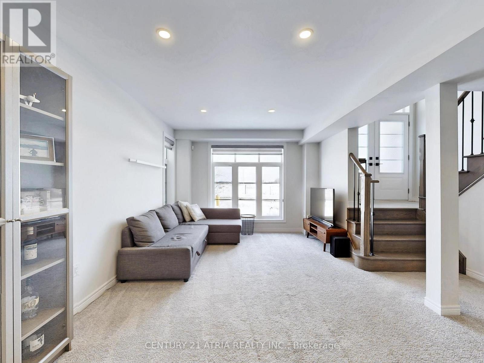 46 Campobello Street, Vaughan (Patterson), Ontario  L6A 5B3 - Photo 26 - N12856128