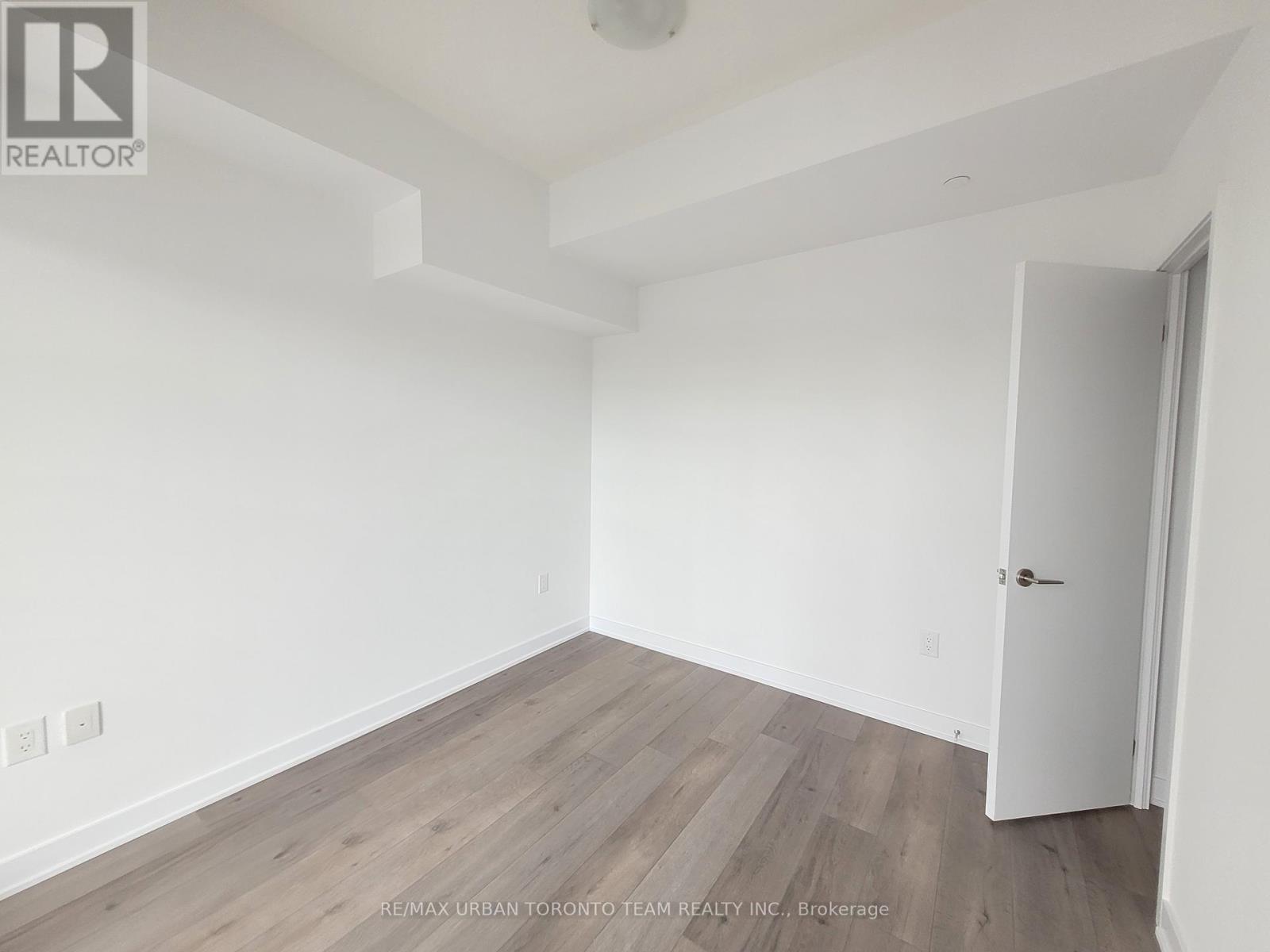 909 - 60 Honeycrisp Crescent, Vaughan (Vaughan Corporate Centre), Ontario  L4K 0M7 - Photo 5 - N12856142