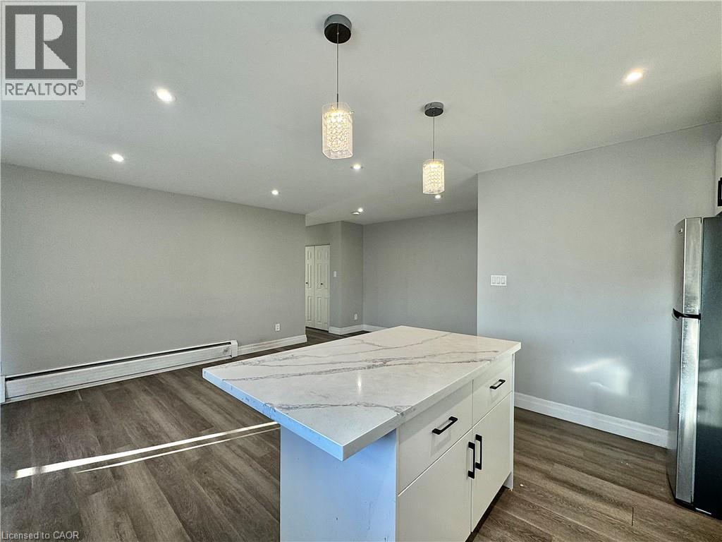 413 Hazel Street Unit# 303, Waterloo, Ontario  N2L 3P7 - Photo 3 - 40810356