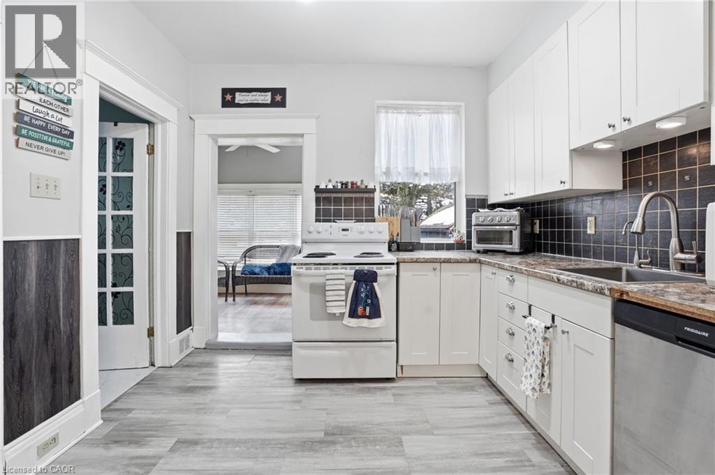 63 Woodland Avenue, St. Catharines, Ontario  L2R 5A4 - Photo 15 - 40806128