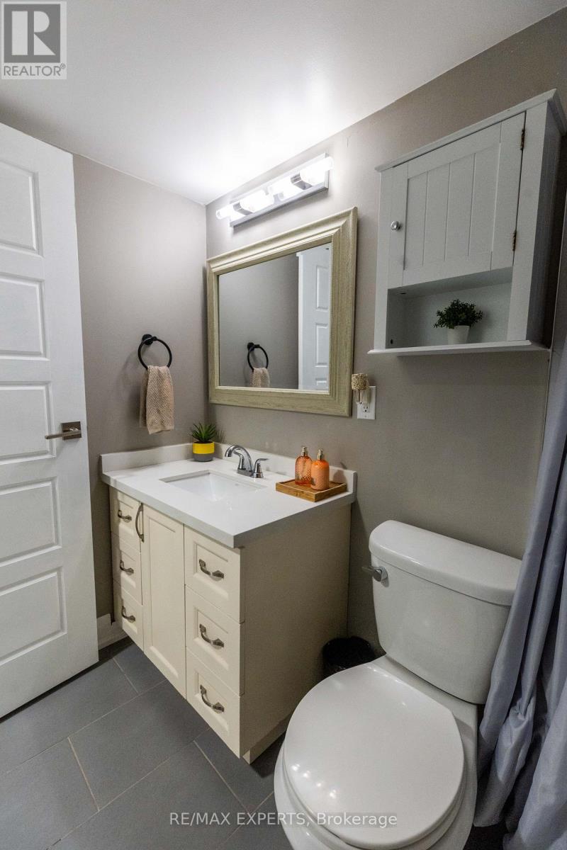 1708 - 3 Rowntree Road, Toronto, Ontario  M9V 5G8 - Photo 10 - W12856000