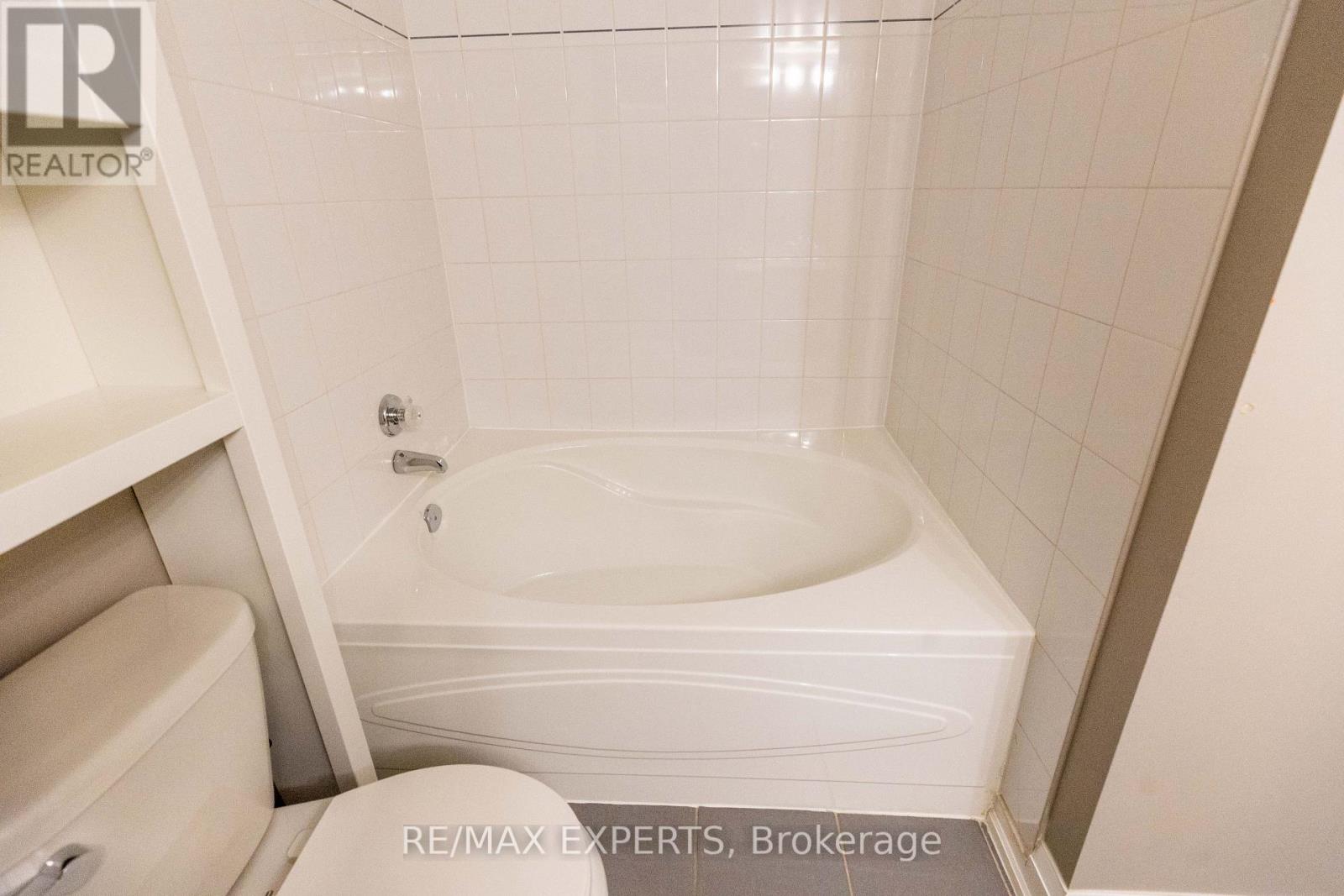 1708 - 3 Rowntree Road, Toronto, Ontario  M9V 5G8 - Photo 11 - W12856000