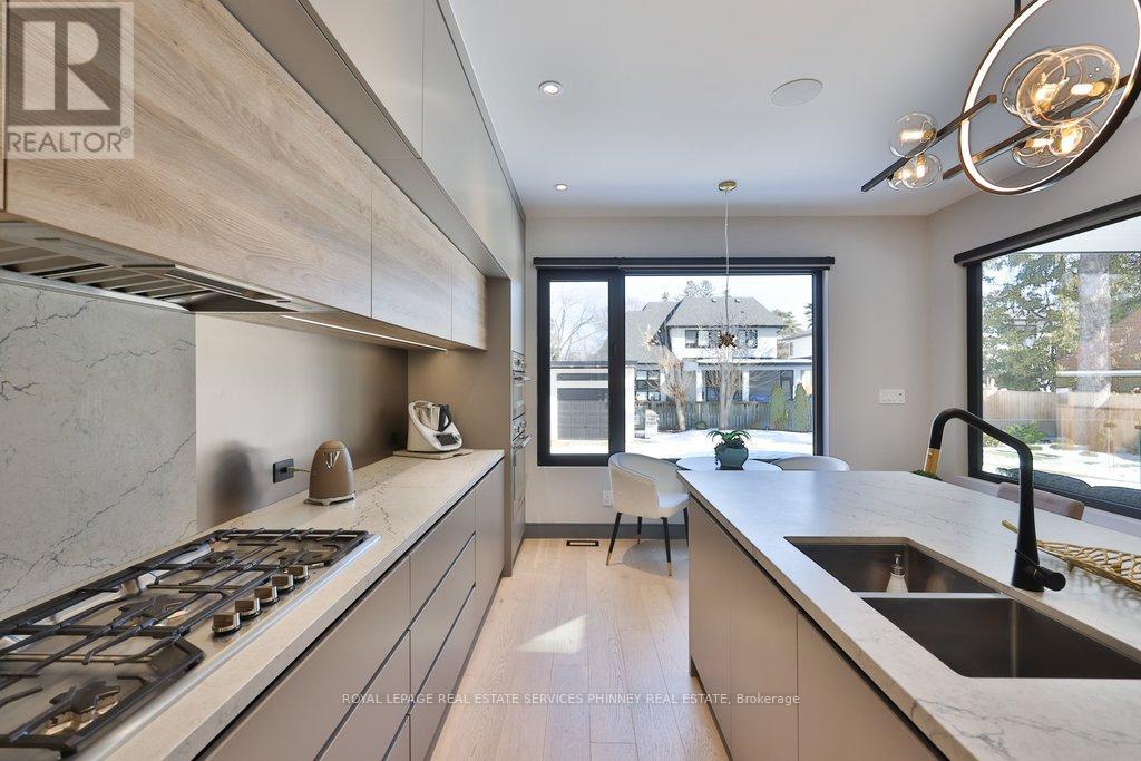 1617 Trotwood Avenue, Mississauga, Ontario  L5G 3Z8 - Photo 9 - W12856030