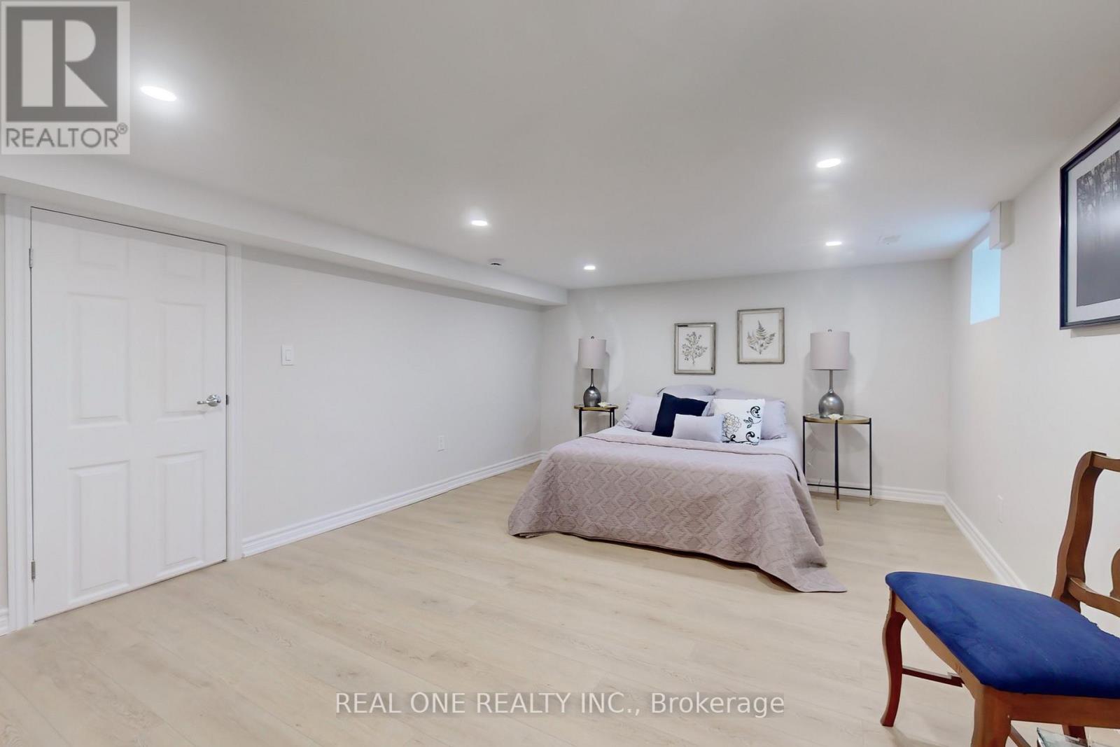 32 Shortt Street, Toronto, Ontario  M6E 3X8 - Photo 12 - W12856046