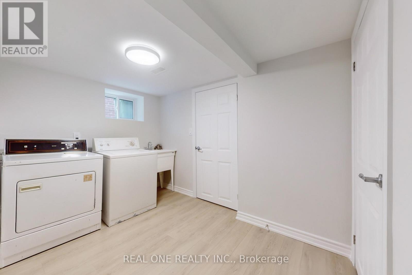 32 Shortt Street, Toronto, Ontario  M6E 3X8 - Photo 17 - W12856046