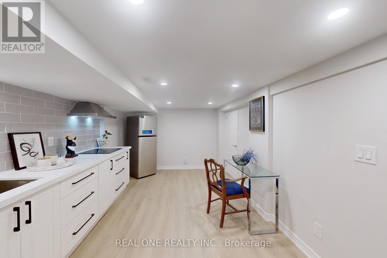 32 Shortt Street, Toronto, Ontario  M6E 3X8 - Photo 6 - W12856046