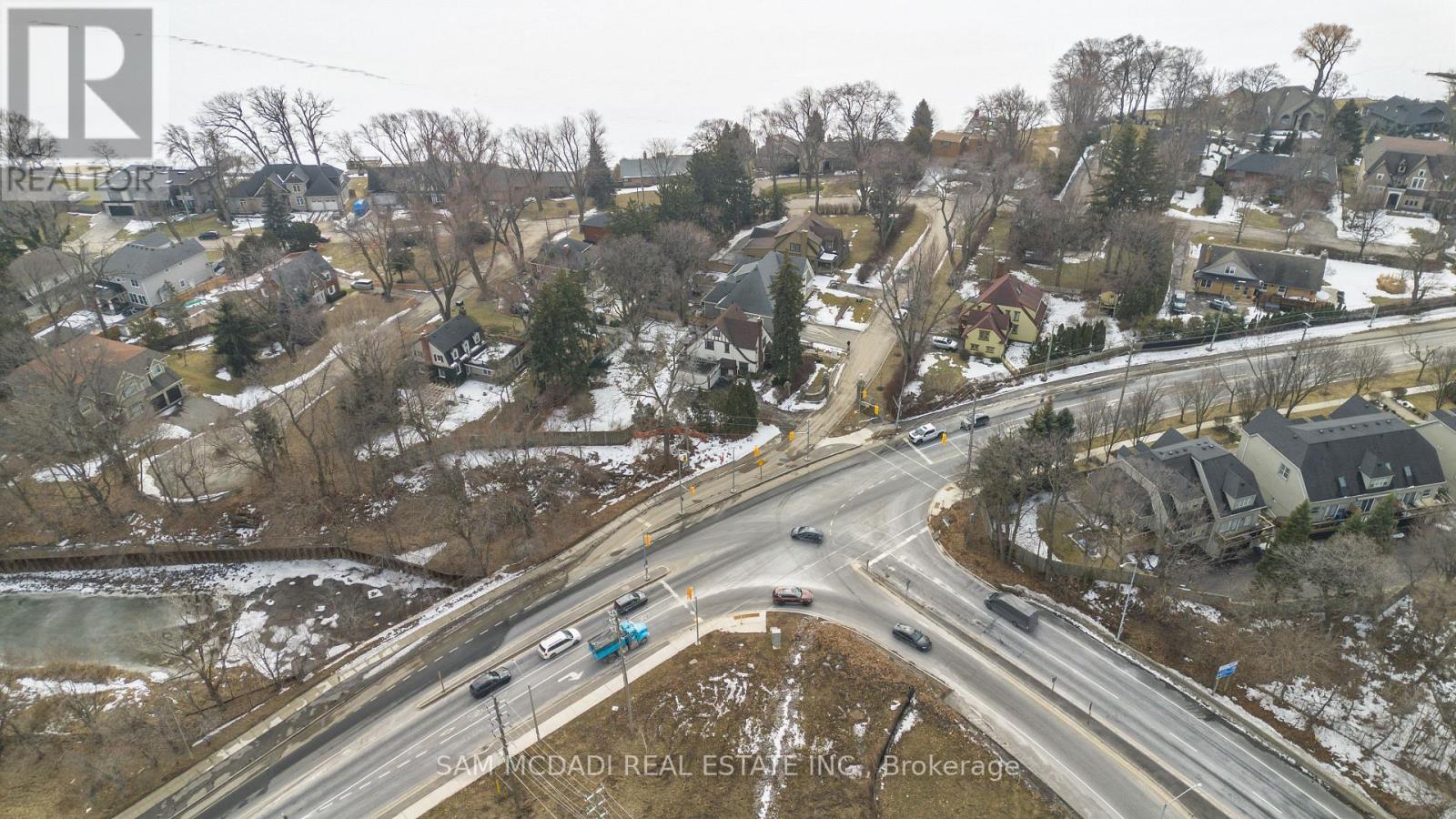 1064 Mohawk Road, Burlington, Ontario  L7T 3M6 - Photo 5 - W12856056