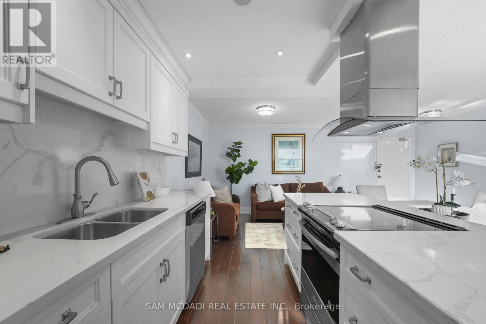 409 - 966 Inverhouse Drive, Mississauga (Clarkson), Ontario  L5J 4B6 - Photo 13 - W12856062