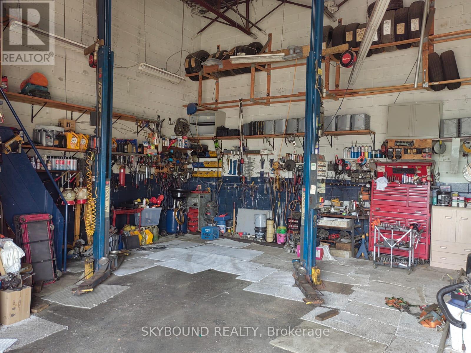 3 - 70 Lepage Court, Toronto, Ontario  M3J 1Z9 - Photo 5 - W12856066