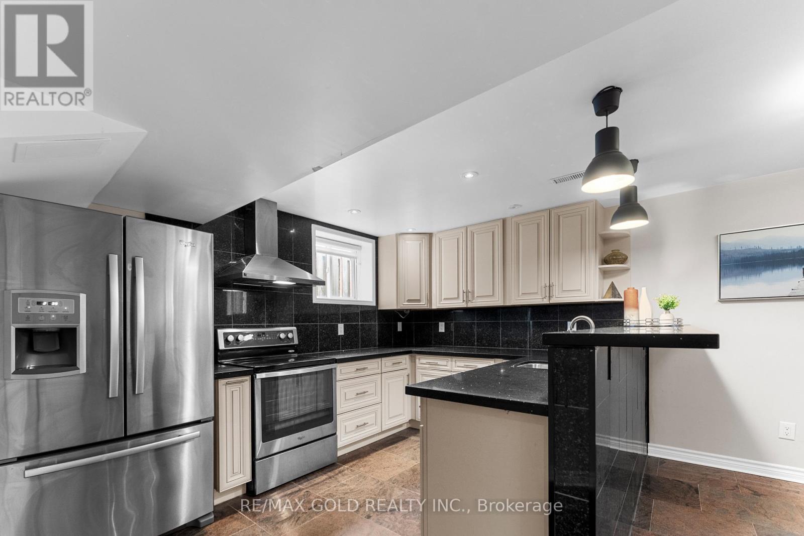 3963 Deepwood Heights, Mississauga, Ontario  L5M 6L9 - Photo 44 - W12856086