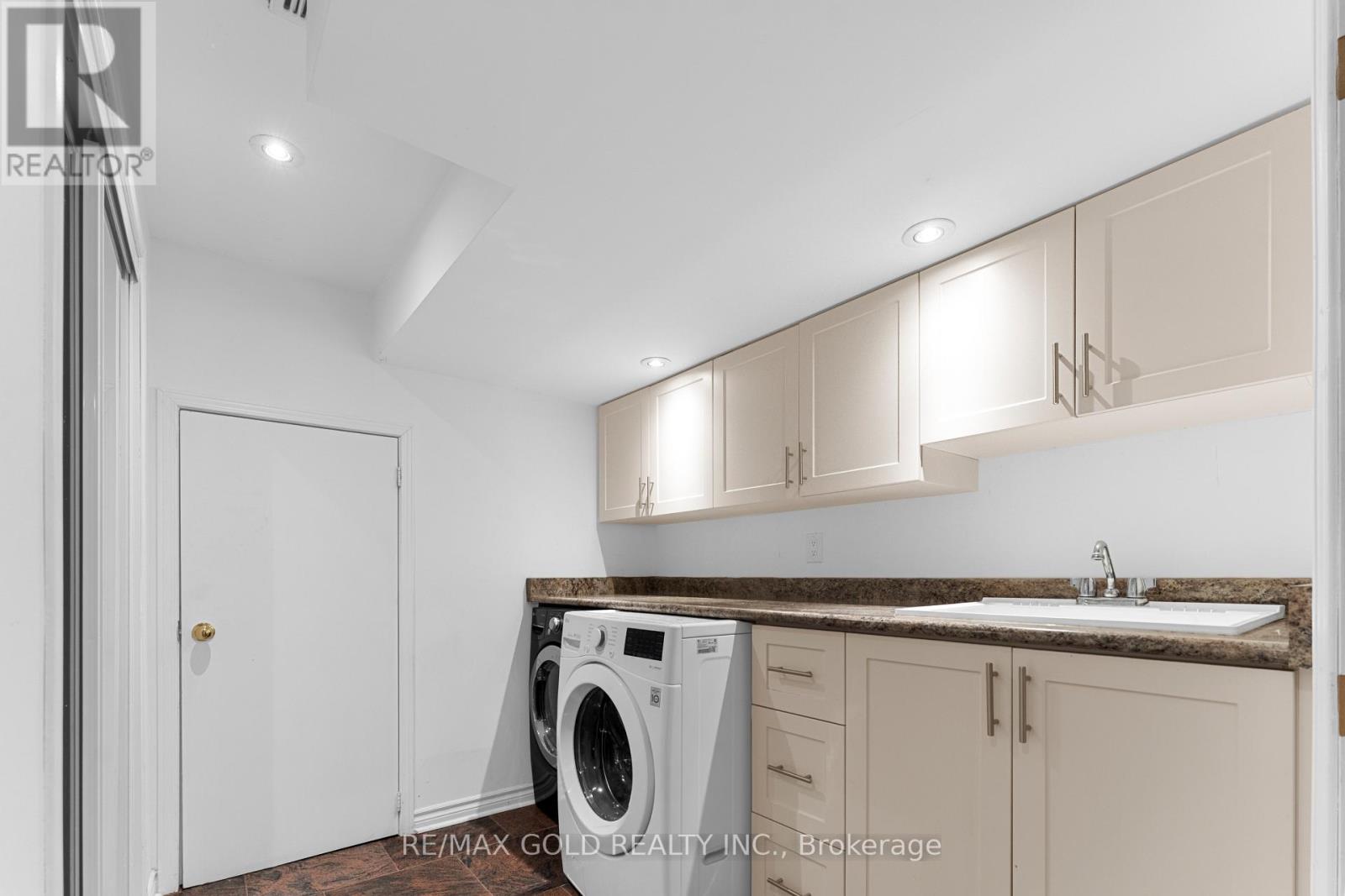 3963 Deepwood Heights, Mississauga, Ontario  L5M 6L9 - Photo 46 - W12856086