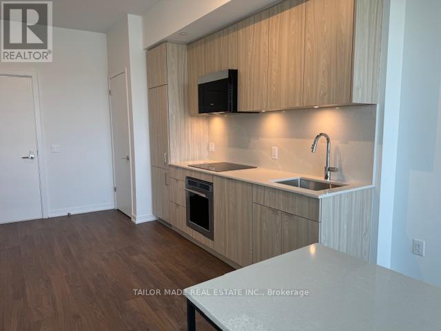 811 - 251 Masonry Way, Mississauga, Ontario  L5H 0B2 - Photo 7 - W12856098