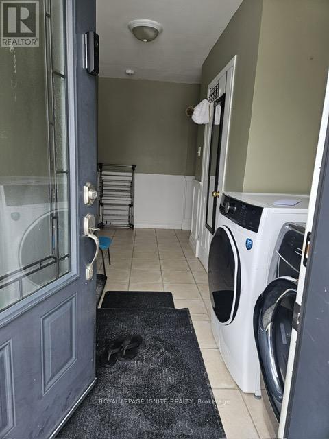 Upper Level - 43 Edgebrook Crescent, Brampton, Ontario  L6T 1Y6 - Photo 19 - W12856130