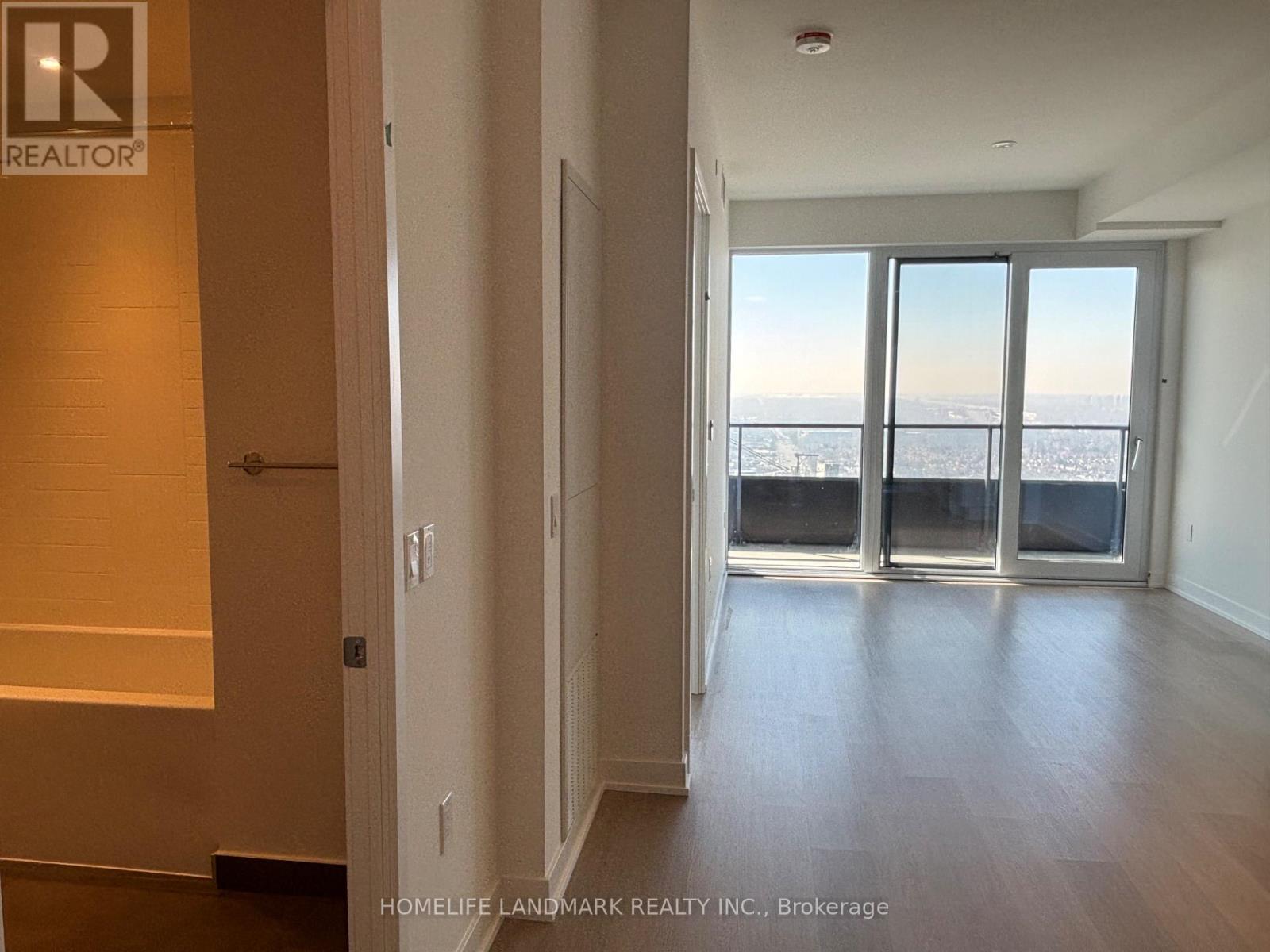 3912 - 448 Burnhamthorpe Road, Mississauga, Ontario  L5B 0R4 - Photo 4 - W12856134