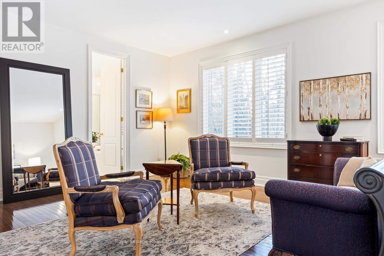 562 Gladwyne Court, Mississauga, Ontario  L5H 4L4 - Photo 27 - W12856138