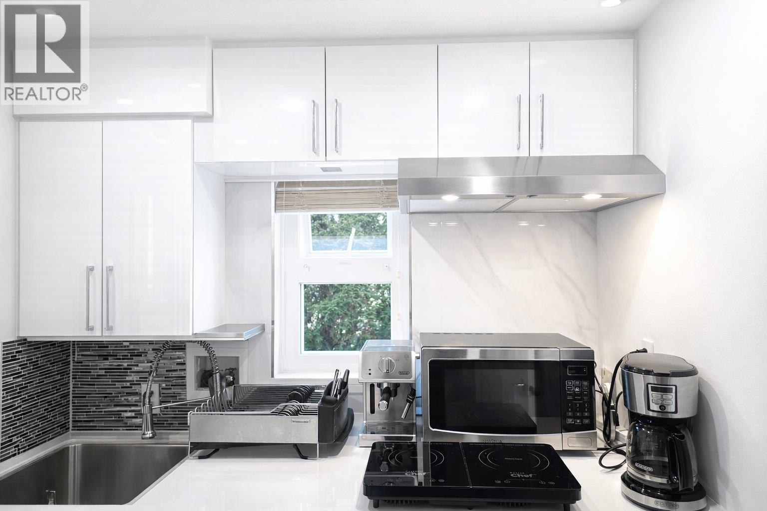 1476 Lansdowne Drive, Coquitlam, British Columbia  V3E 2S8 - Photo 6 - R3094337