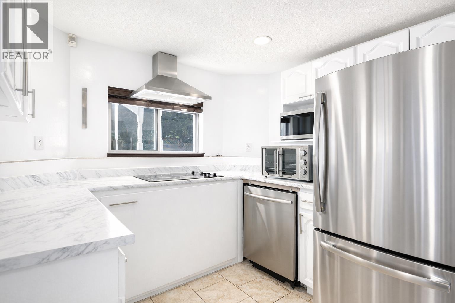 1476 Lansdowne Drive, Coquitlam, British Columbia  V3E 2S8 - Photo 8 - R3094337