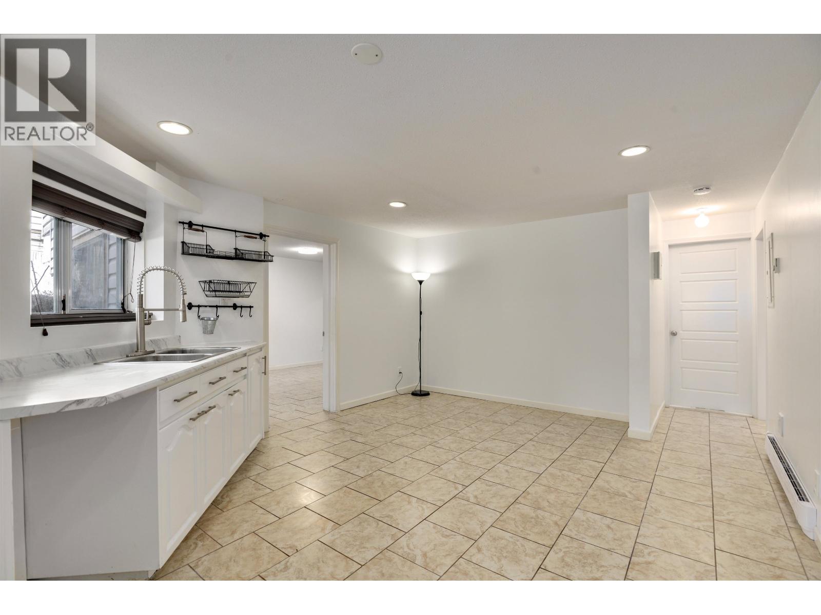 1476 Lansdowne Drive, Coquitlam, British Columbia  V3E 2S8 - Photo 17 - R3094337