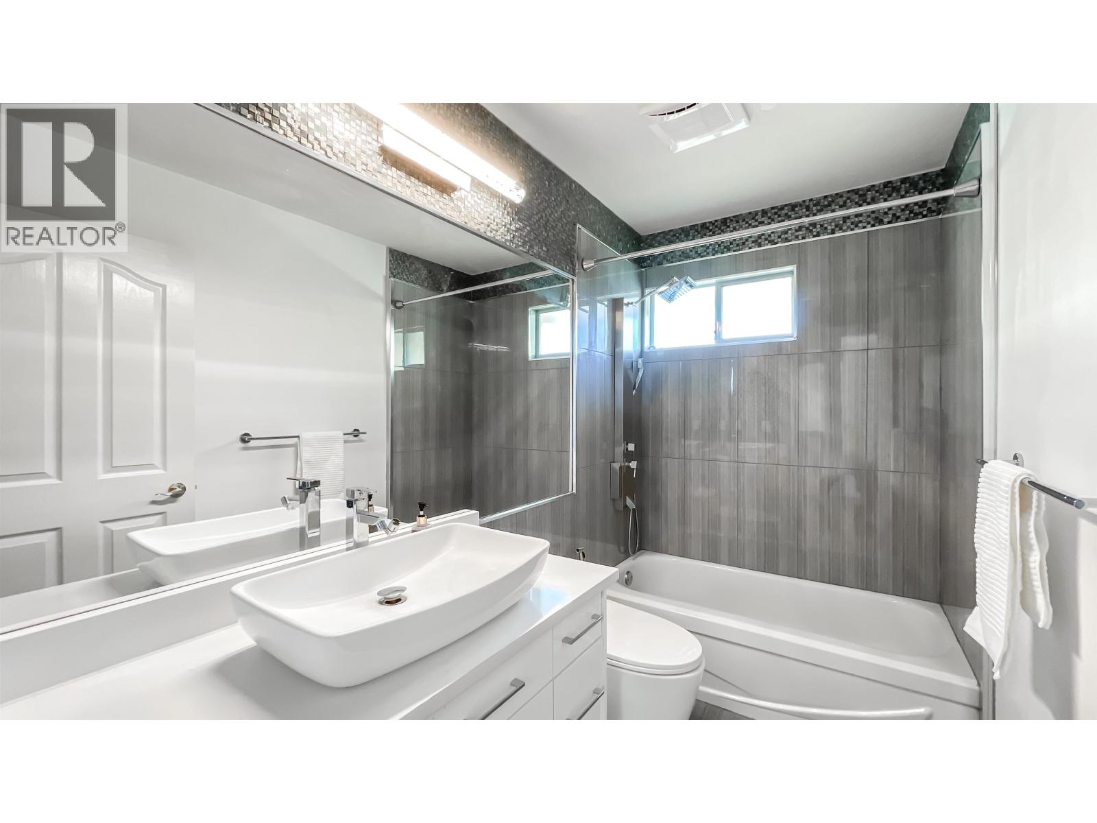 1476 Lansdowne Drive, Coquitlam, British Columbia  V3E 2S8 - Photo 13 - R3094337