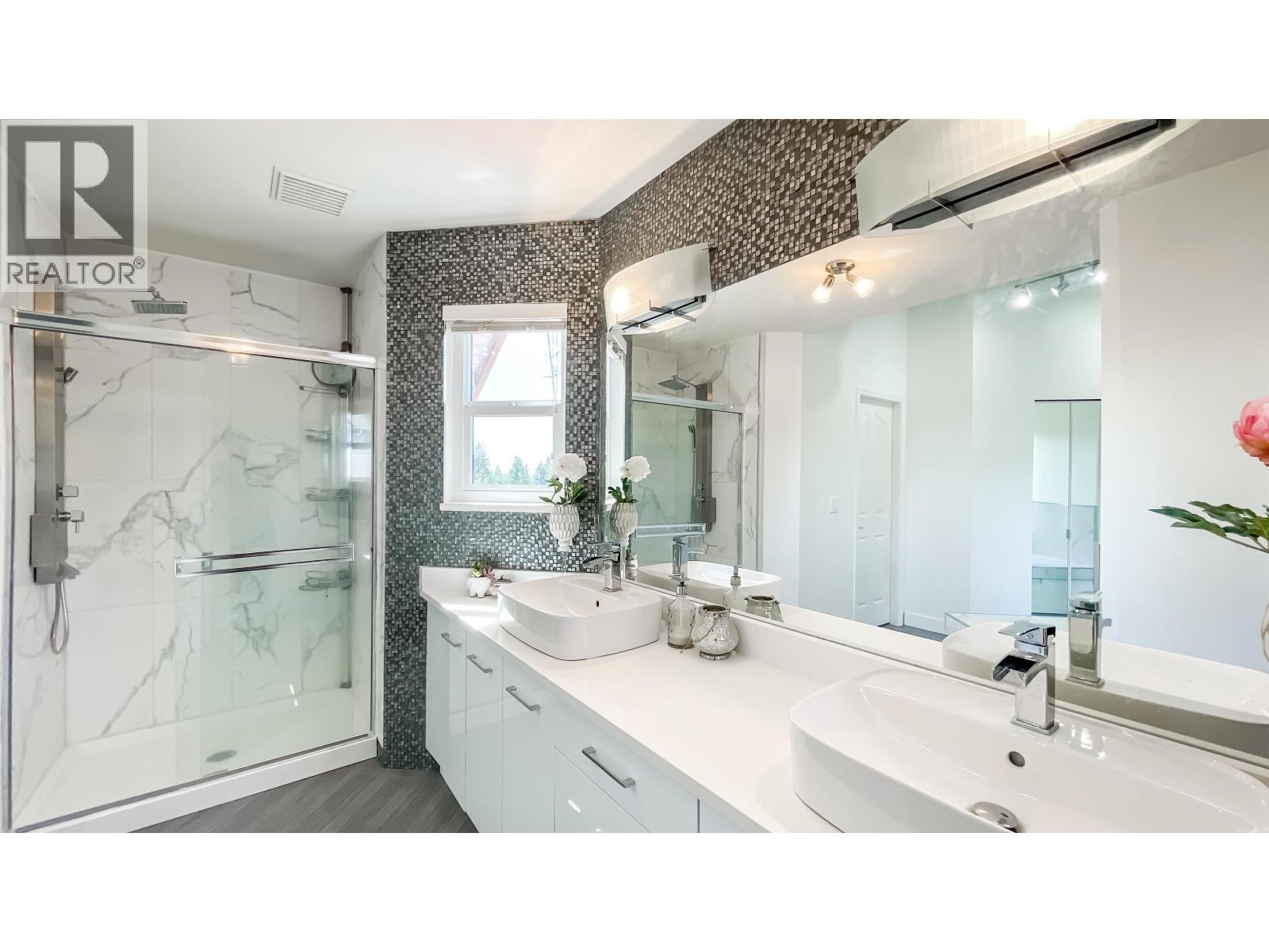 1476 Lansdowne Drive, Coquitlam, British Columbia  V3E 2S8 - Photo 11 - R3094337