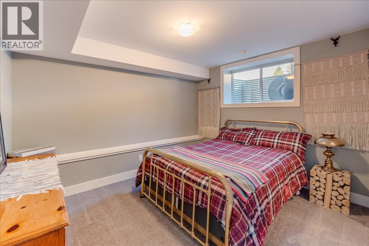 1953 Sandy Road, Castlegar, British Columbia  V1N 4T1 - Photo 48 - 10370285