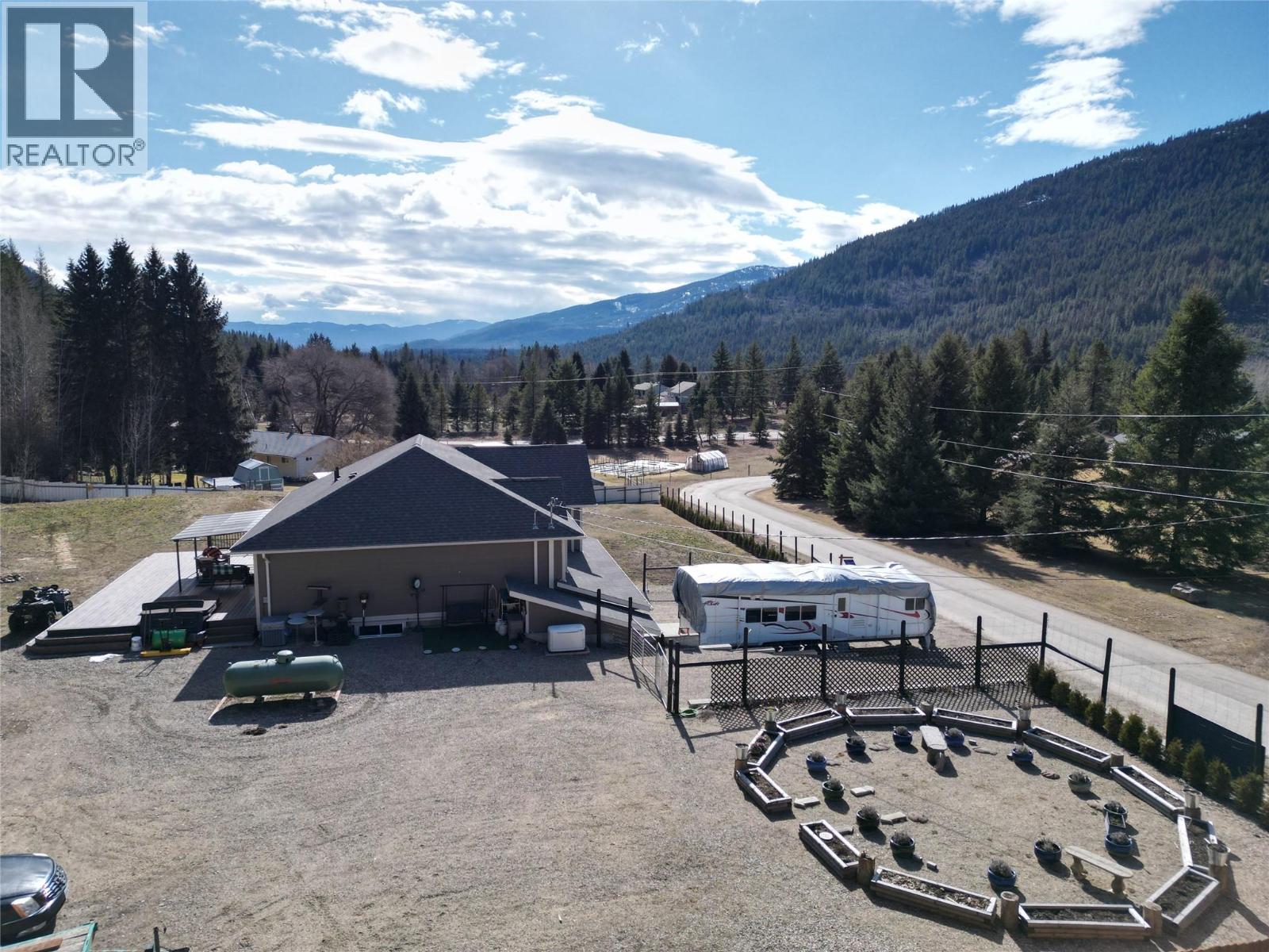 1953 Sandy Road, Castlegar, British Columbia  V1N 4T1 - Photo 85 - 10370285