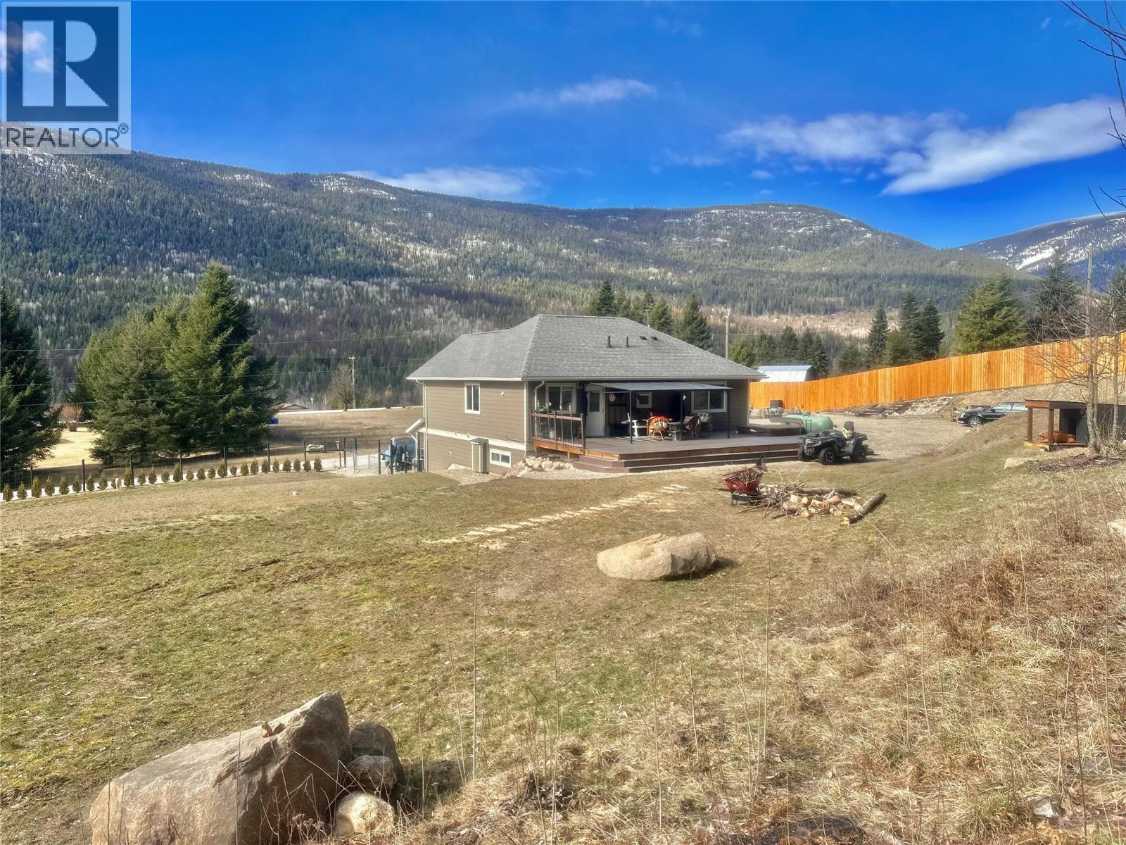 1953 Sandy Road, Castlegar, British Columbia  V1N 4T1 - Photo 81 - 10370285