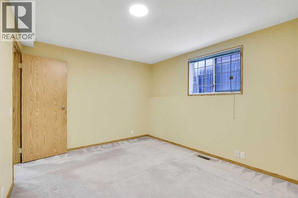 131 Martinridge Grove Ne, Calgary, Alberta  T3J 3M4 - Photo 32 - A2284895