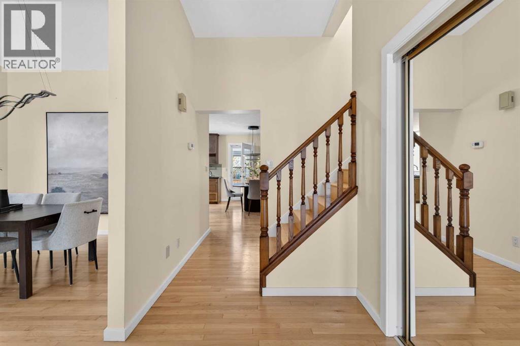 315 Woodhaven Place Sw, Calgary, Alberta  T2W 5P4 - Photo 4 - A2289181