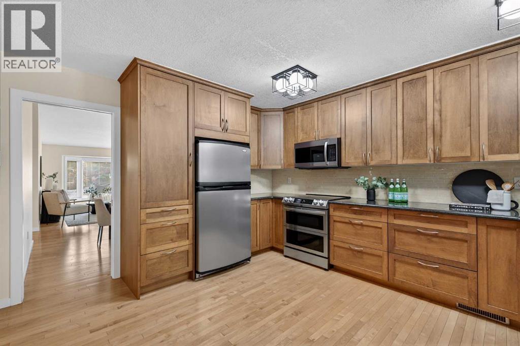 315 Woodhaven Place Sw, Calgary, Alberta  T2W 5P4 - Photo 12 - A2289181