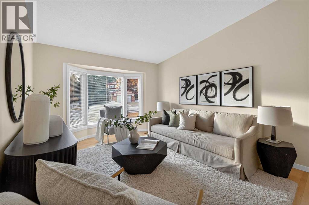 315 Woodhaven Place Sw, Calgary, Alberta  T2W 5P4 - Photo 5 - A2289181