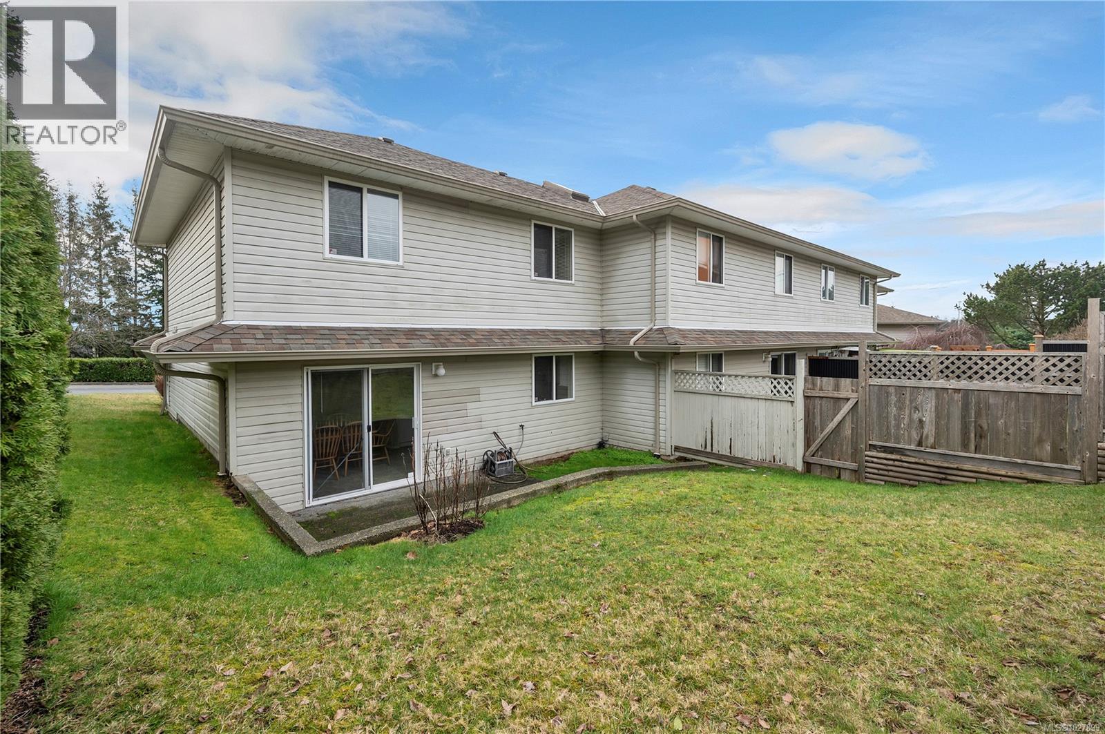 18 772 Robron Rd, Campbell River, British Columbia  V9W 7Y9 - Photo 2 - 1027899