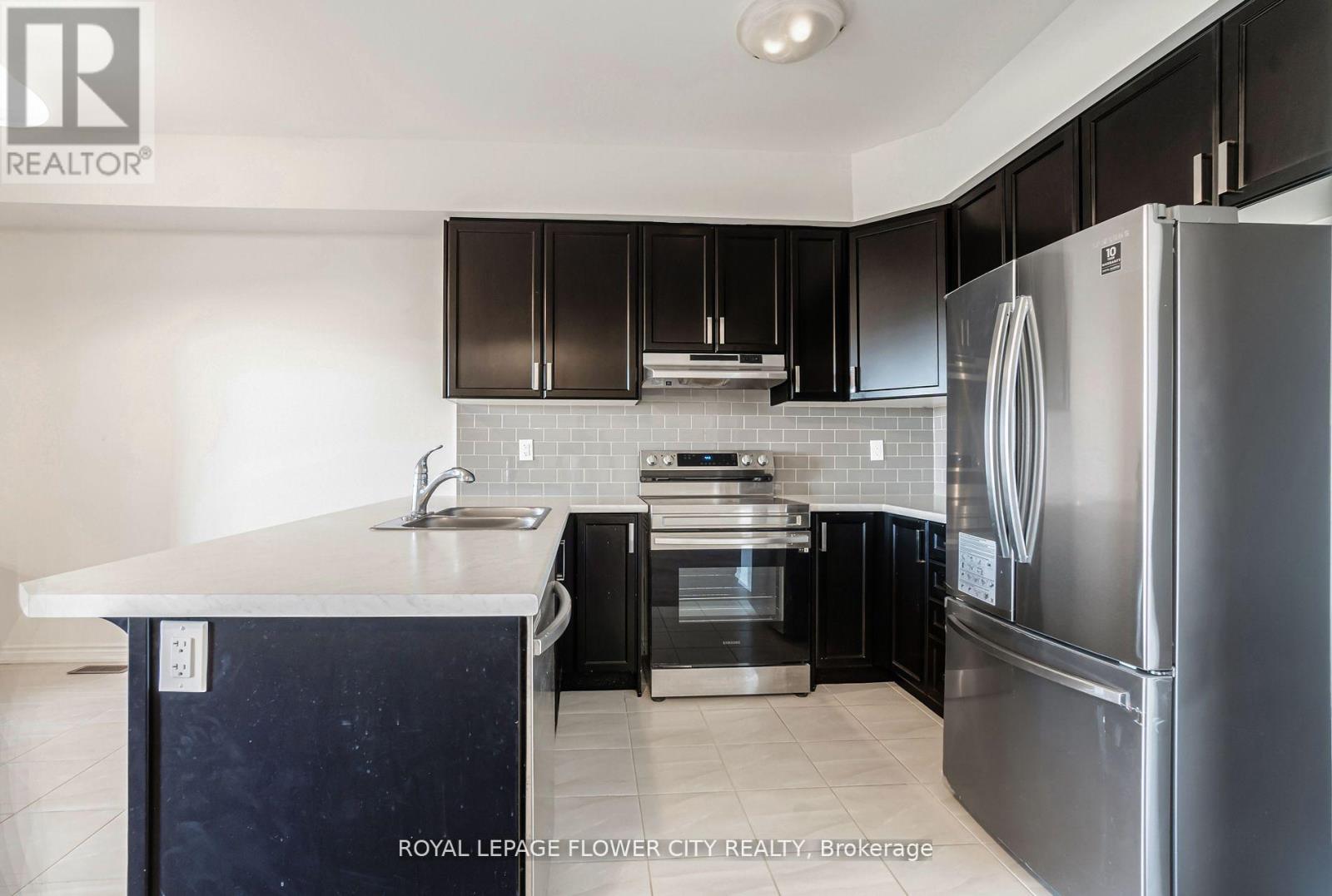 152 Flagg Avenue, Brant (Paris), Ontario  N3L 0K5 - Photo 11 - X12856002