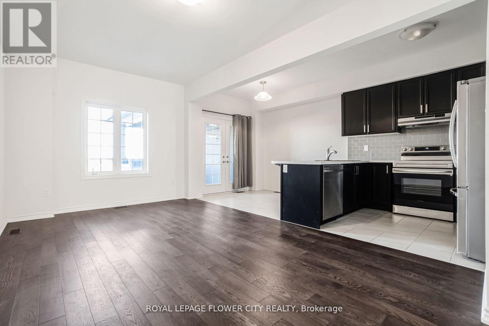 152 Flagg Avenue, Brant (Paris), Ontario  N3L 0K5 - Photo 8 - X12856002