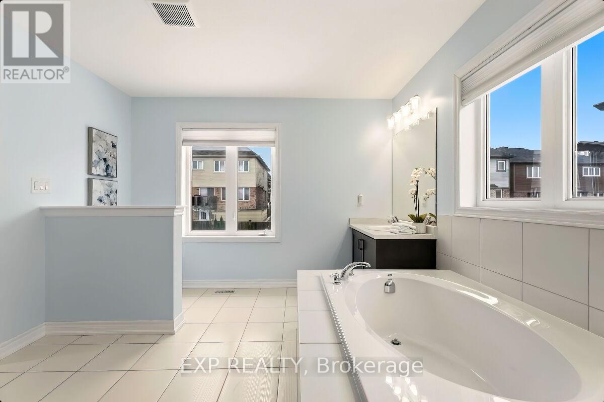 222 Blair Creek Drive, Kitchener, Ontario  N2P 0G2 - Photo 24 - X12856026