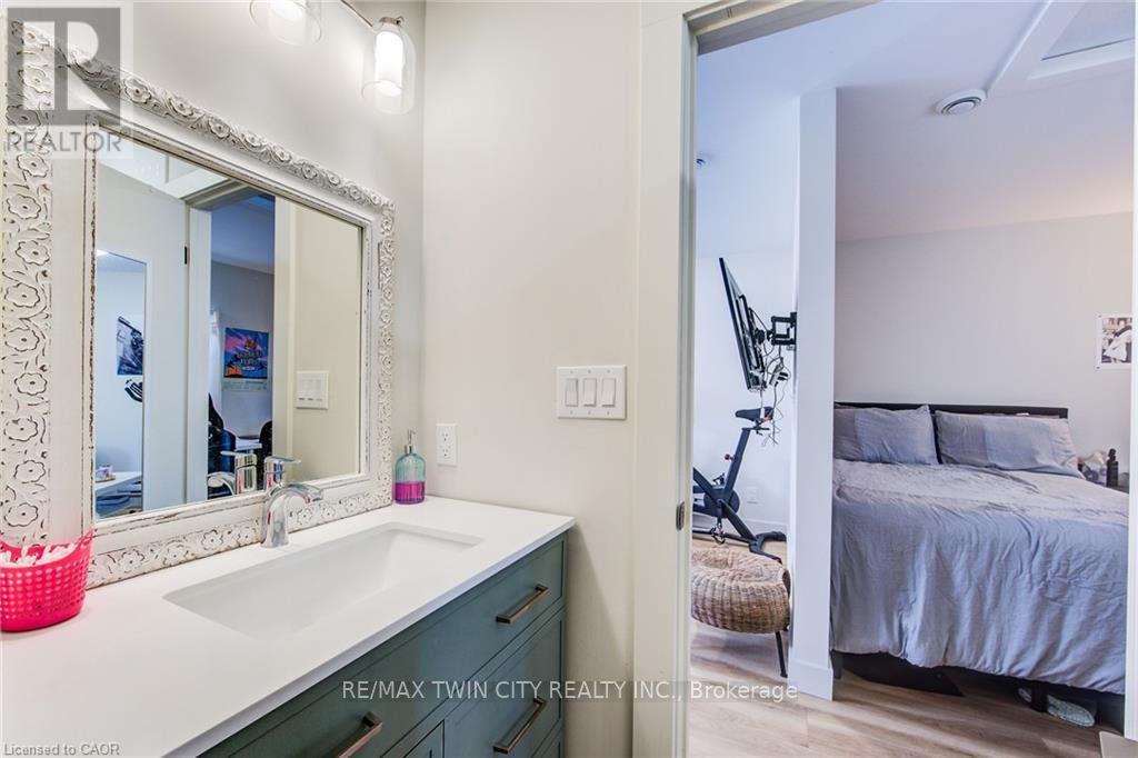 10 Weaver Rear Unit Street N, Cambridge, Ontario  N3C 1V8 - Photo 3 - X12856054