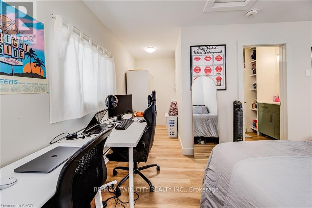 10 Weaver Rear Unit Street N, Cambridge, Ontario  N3C 1V8 - Photo 6 - X12856054