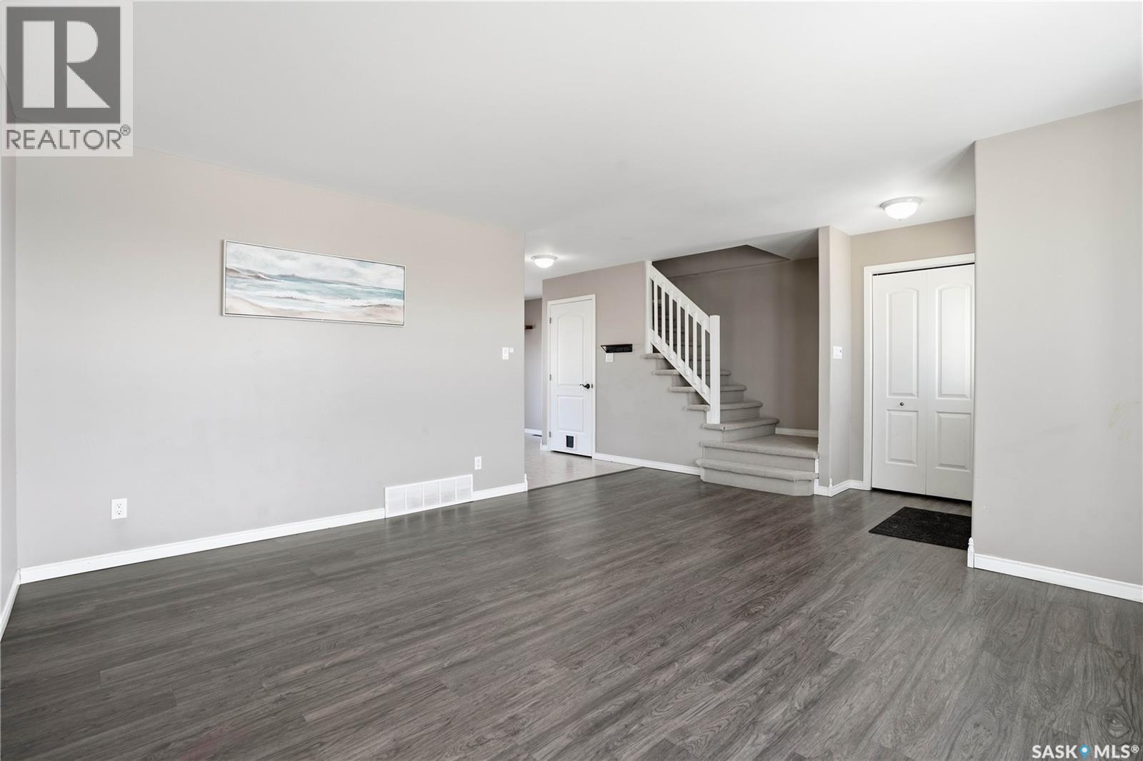 19 Arlington Avenue, Moose Jaw, Saskatchewan  S6K 1B2 - Photo 8 - SK029838