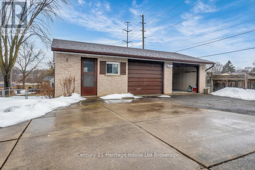 368 Odlum Drive, Woodstock, Ontario  N4S 3S2 - Photo 8 - X12856294