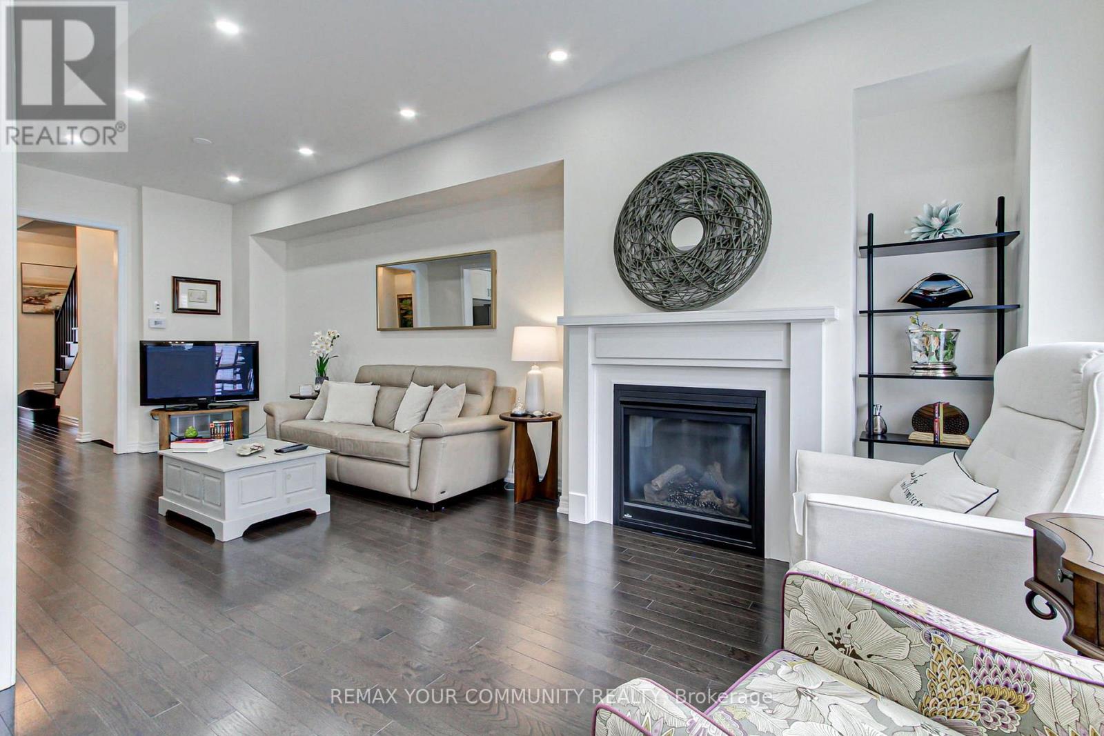 47 Blackwell Crescent, Bradford West Gwillimbury, Ontario  L3Z 4L3 - Photo 10 - N12848582