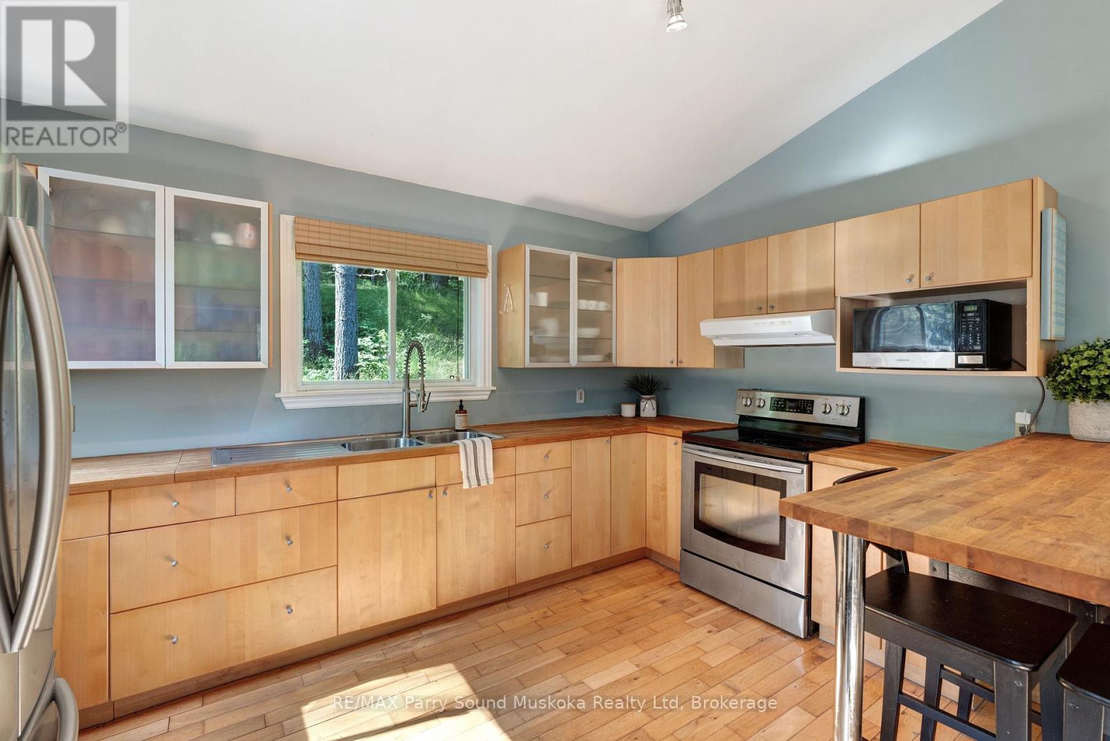 71a Kawigamog Lake Road, Parry Sound Remote Area (Blair), Ontario  P0H 1S0 - Photo 10 - X12856248