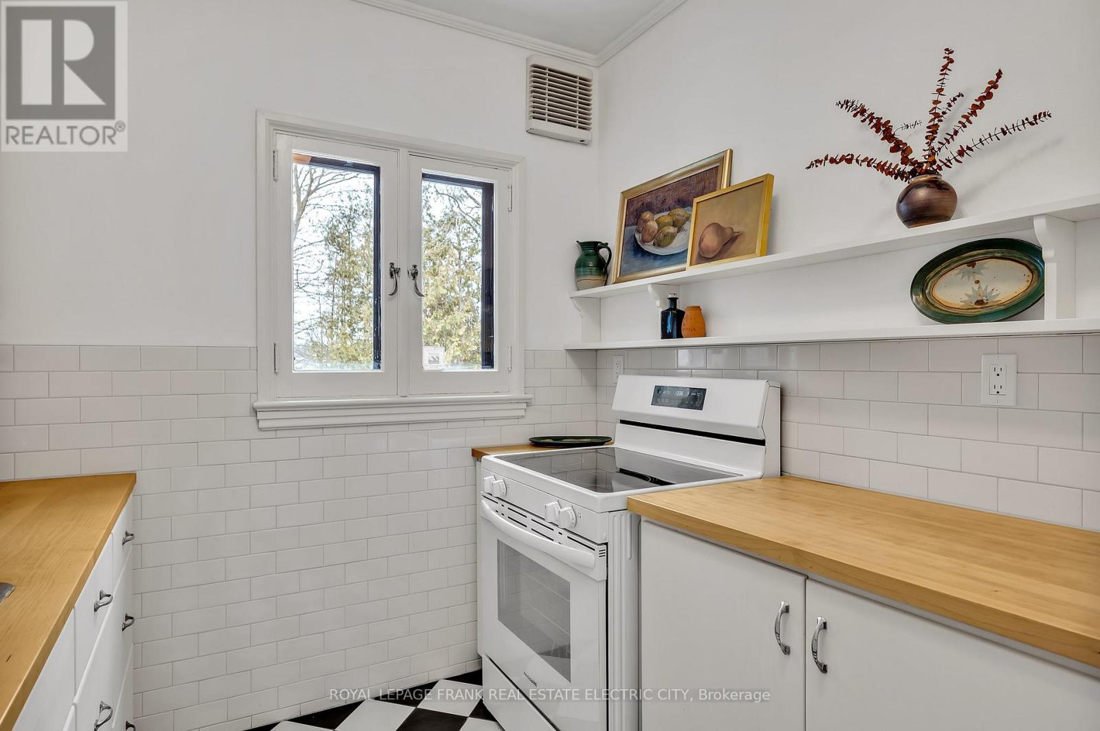 82 Dublin Street, Peterborough, Ontario  K9H 3A9 - Photo 16 - X12856208