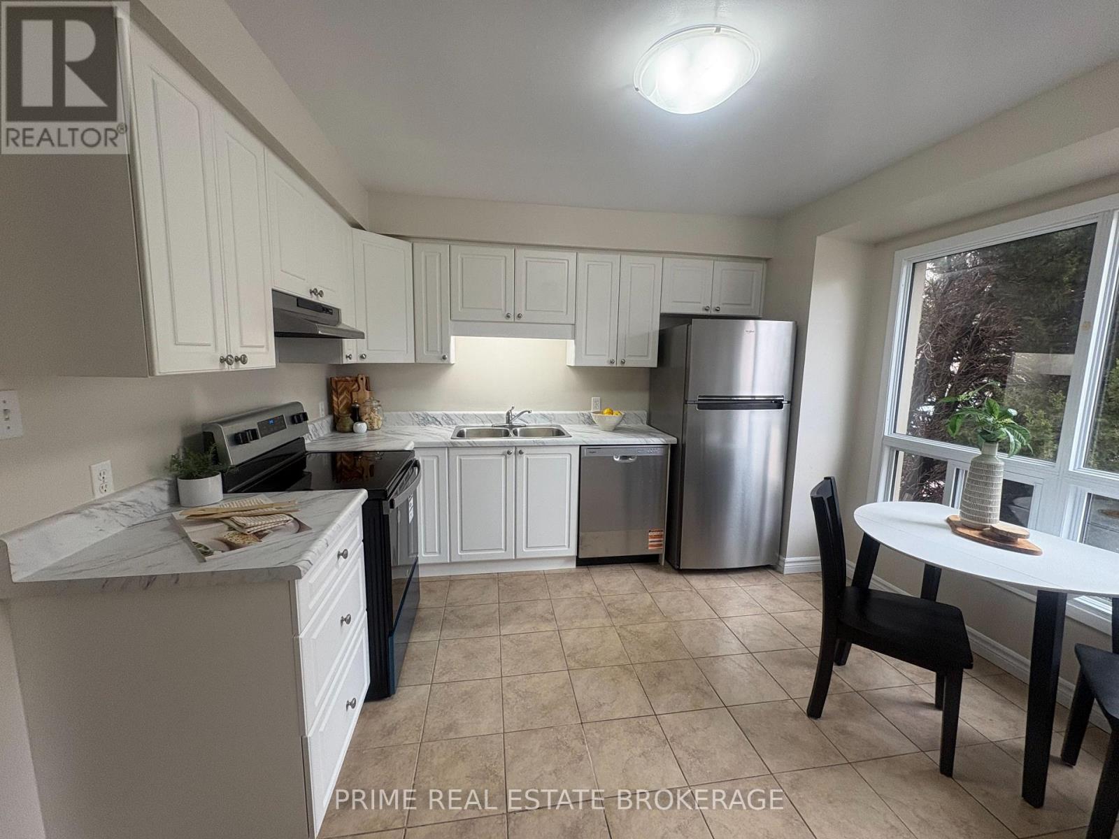 66 - 35 Waterman Avenue, London South, Ontario  N6C 5T8 - Photo 3 - X12856216