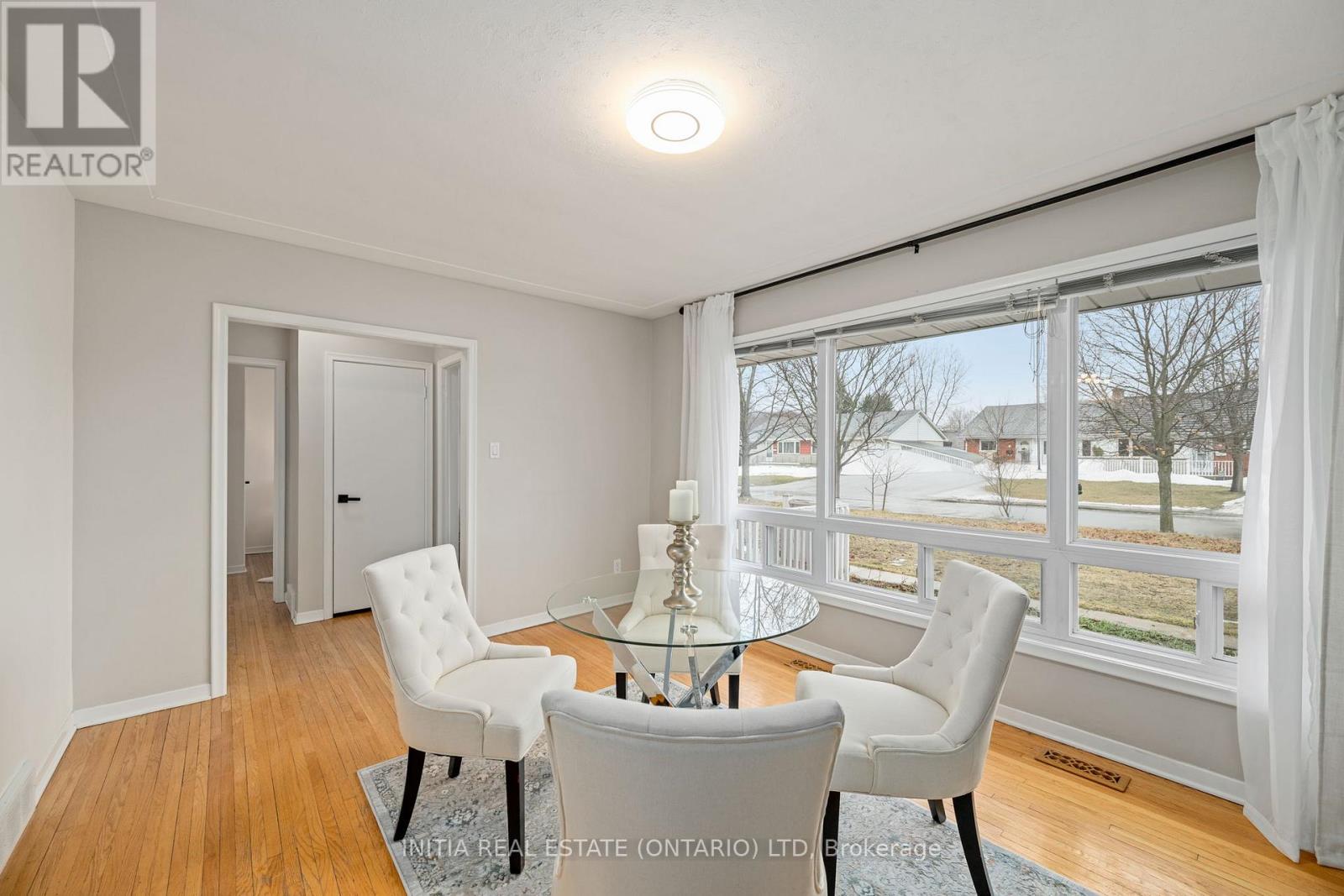 22 Queenston Crescent, London East, Ontario  N5W 1N6 - Photo 6 - X12856252