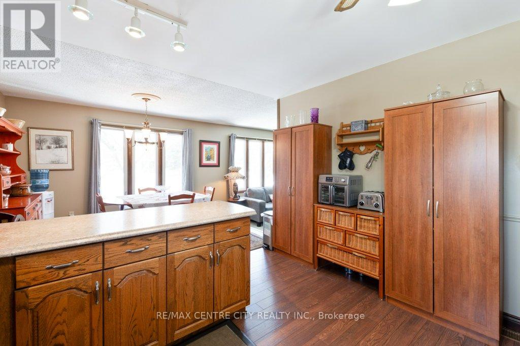 152 1/2 Fairview Avenue, St. Thomas, Ontario  N5R 4X9 - Photo 15 - X12856282