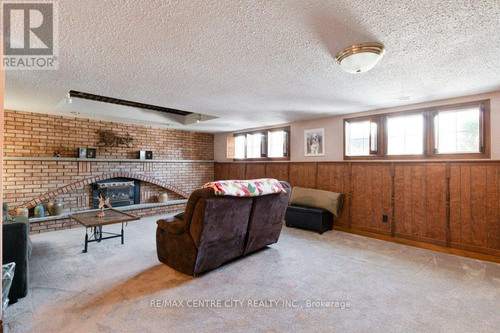 152 1/2 Fairview Avenue, St. Thomas, Ontario  N5R 4X9 - Photo 24 - X12856282