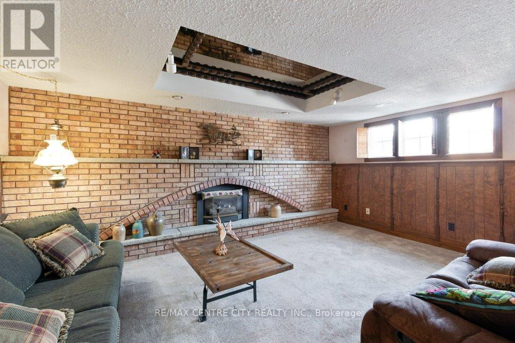 152 1/2 Fairview Avenue, St. Thomas, Ontario  N5R 4X9 - Photo 25 - X12856282