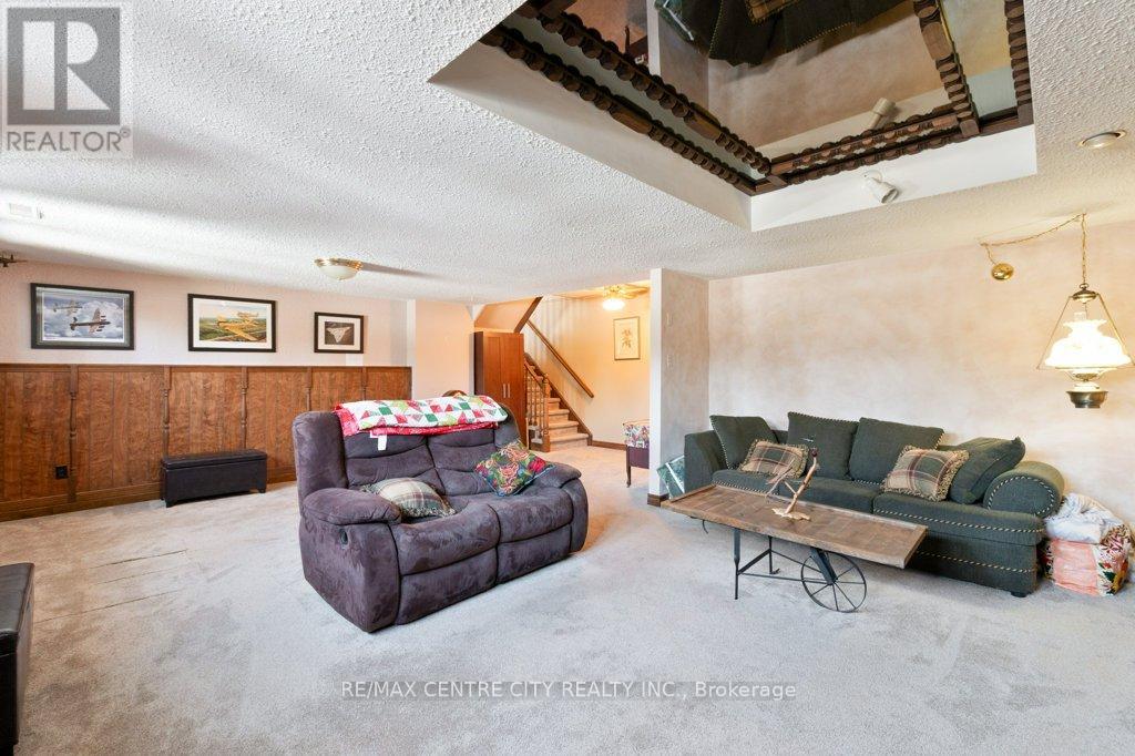 152 1/2 Fairview Avenue, St. Thomas, Ontario  N5R 4X9 - Photo 26 - X12856282