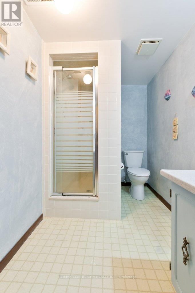 152 1/2 Fairview Avenue, St. Thomas, Ontario  N5R 4X9 - Photo 28 - X12856282