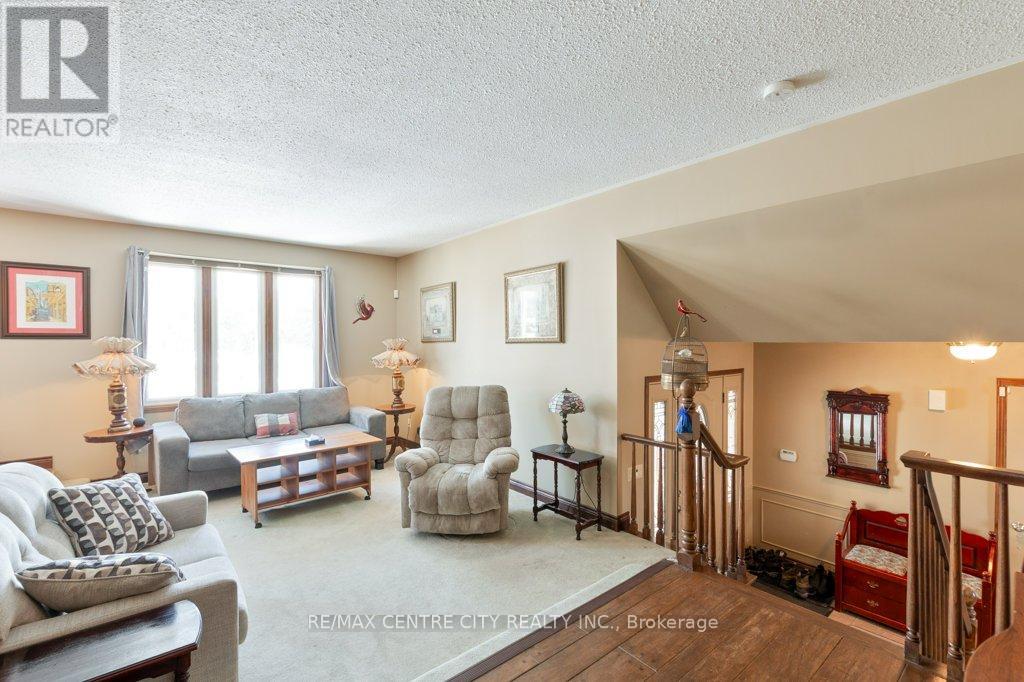 152 1/2 Fairview Avenue, St. Thomas, Ontario  N5R 4X9 - Photo 7 - X12856282